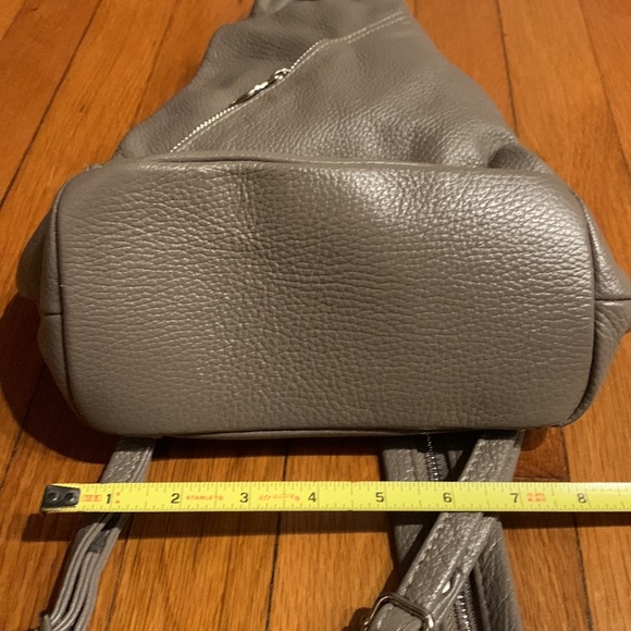 Assymetrical Convertible Grey Pebbled Leather Valentina Italia Bag - Picture 3 of 8